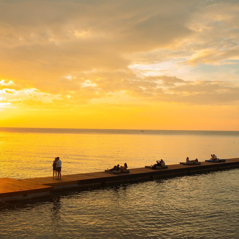 SUNSET BAR